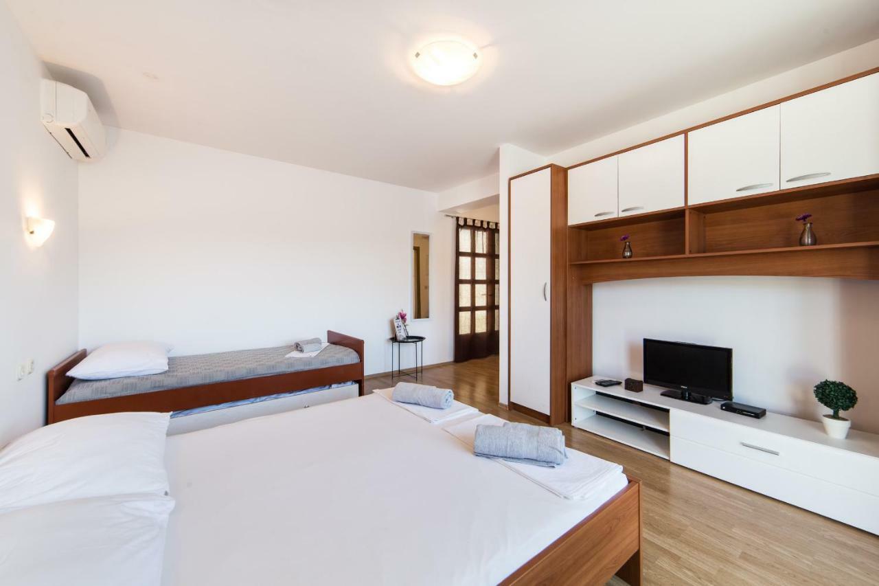 Apartments Barbir Ploce  Esterno foto