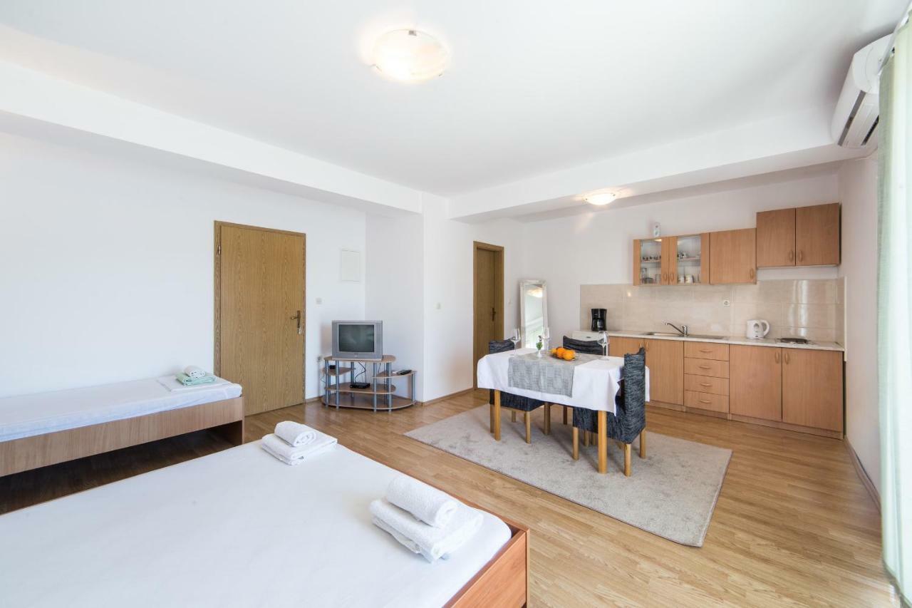 Apartments Barbir Ploce  Esterno foto